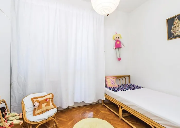 Apartment With Wifi - 13261 *